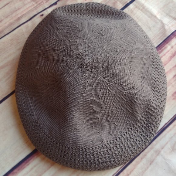 KANGOL Tropic 504 Ventair Beige Cap Size Medium EUC. - Picture 1 of 4